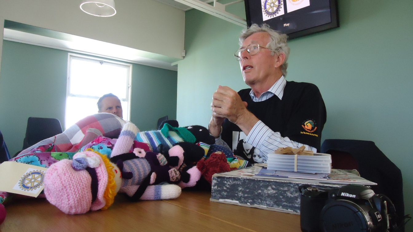 Hout Bay Bay Breezes Great Read The Rotary Club of Coolamon NSW Australia